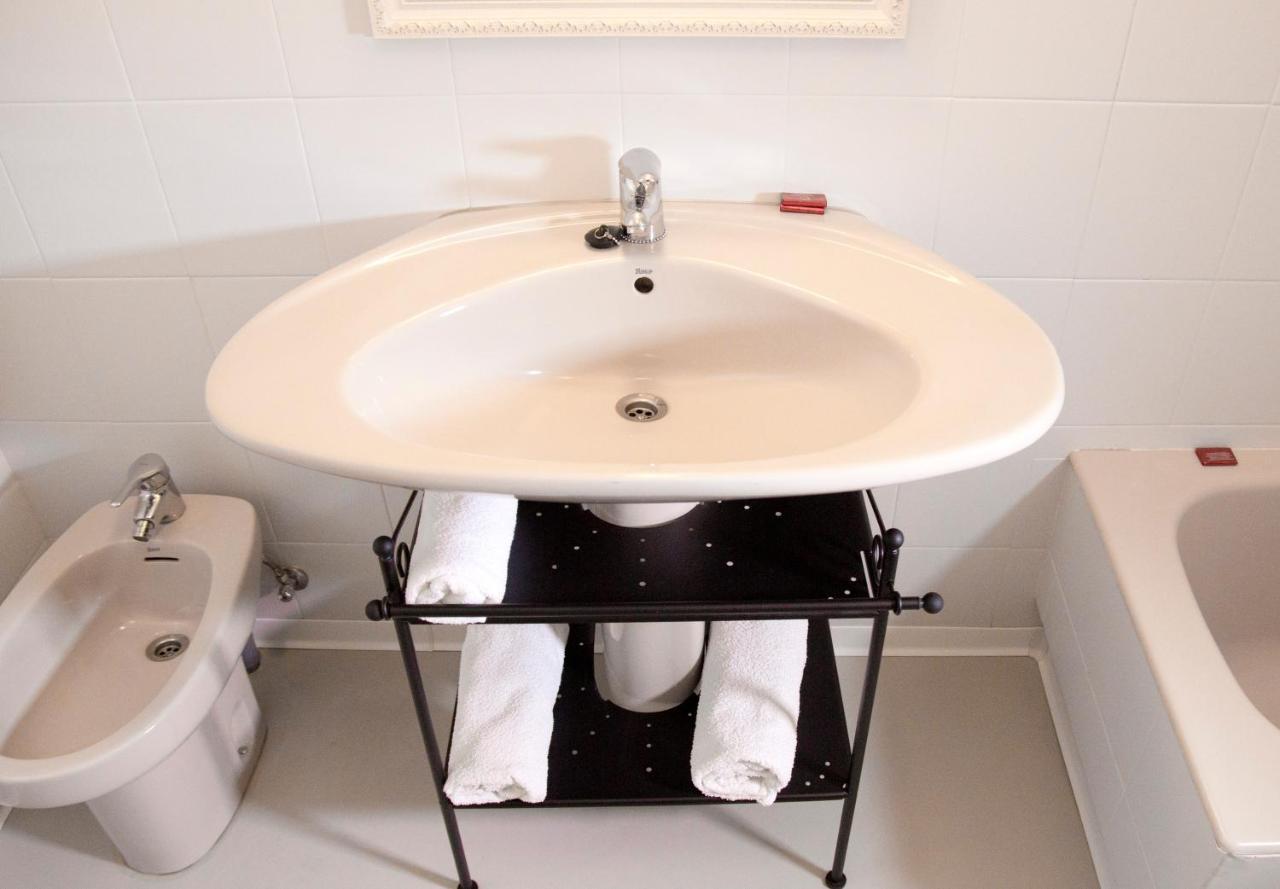Hostal Boreal Mistral บูร์โกส ภายนอก รูปภาพ